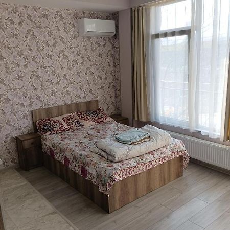 Mary'S Cozy & Lovely Studio On Very Quiet Khosharauli Street Тбилиси Экстерьер фото