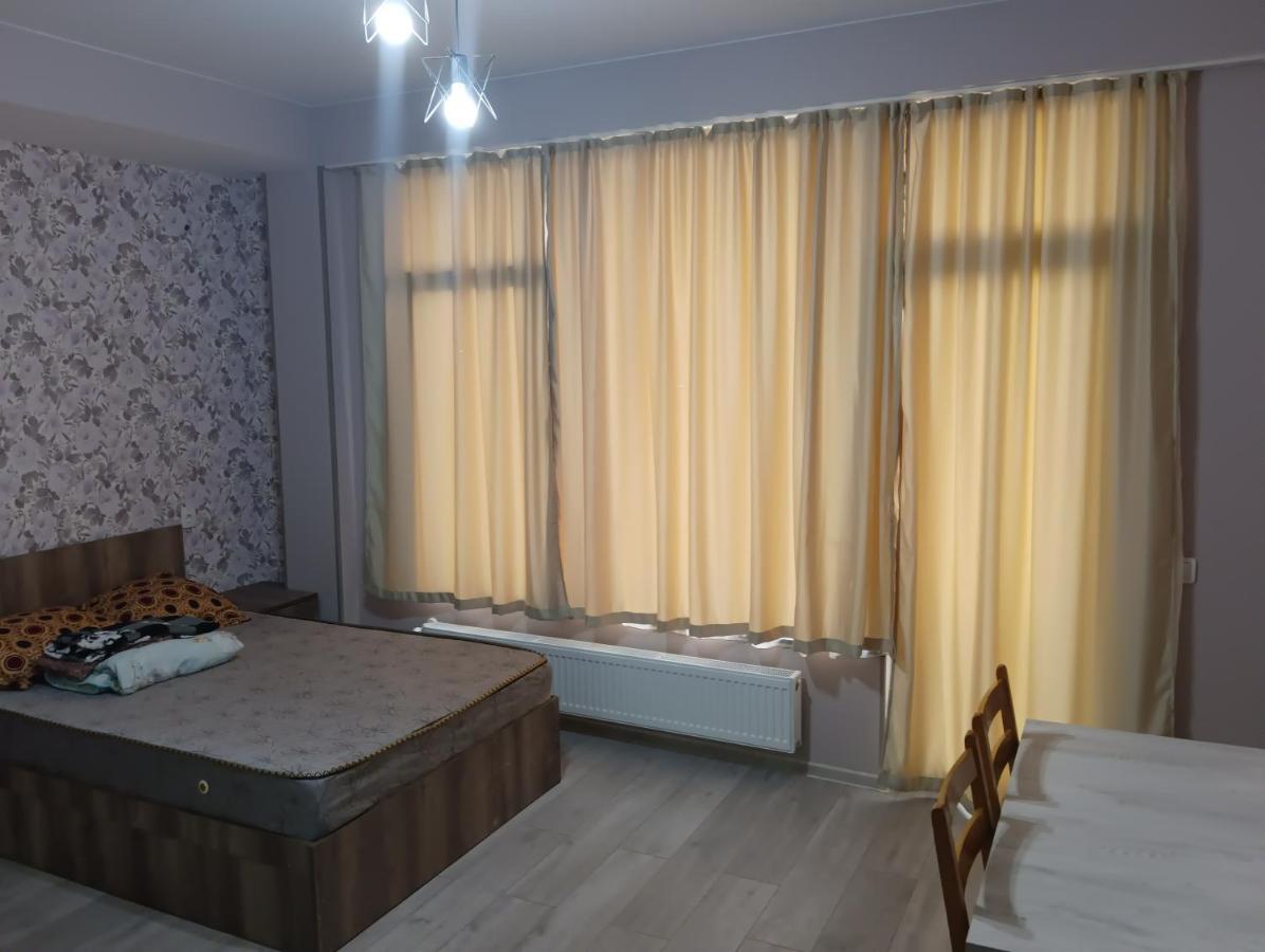 Mary'S Cozy & Lovely Studio On Very Quiet Khosharauli Street Тбилиси Экстерьер фото